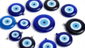 Oko Proroka tureckie amulety nazar boncuğu w różnych kolorach